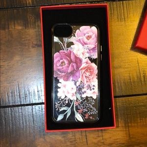 Flower iPhone 6/7/8 case